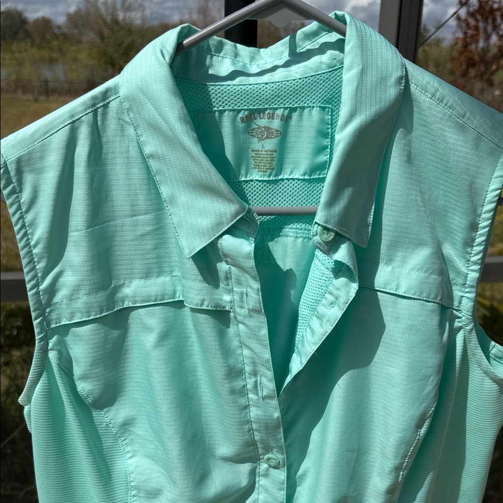 Reel Legends Aqua Sleeveless Button Down quick dry Shirt